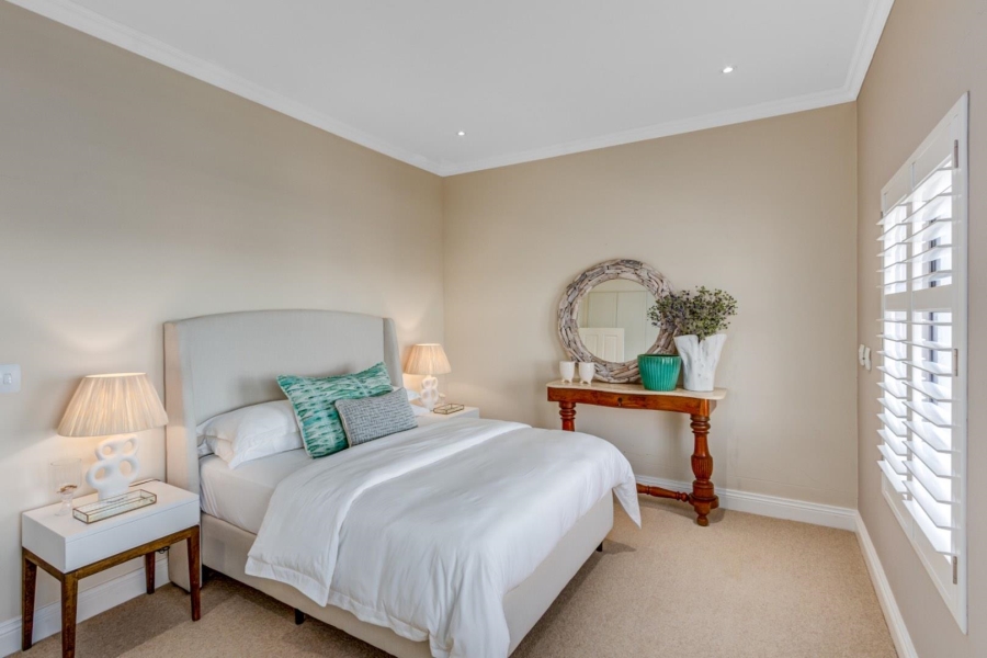 5 Bedroom Property for Sale in Kingswood Golf Estate Western Cape